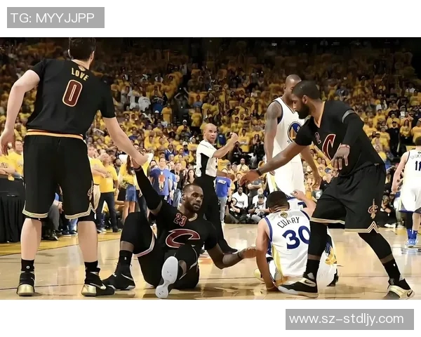 2016年NBA总决赛第七场勇士与骑士的巅峰对决回顾与精彩瞬间分析