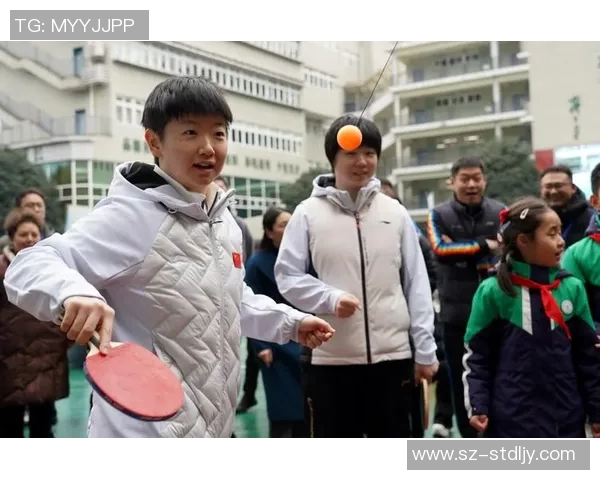 成都乒乓球队的团队协作之道:凝聚力与默契的完美结合 成都乒乓球队的团队协作之道:凝聚力与默契的完美结合